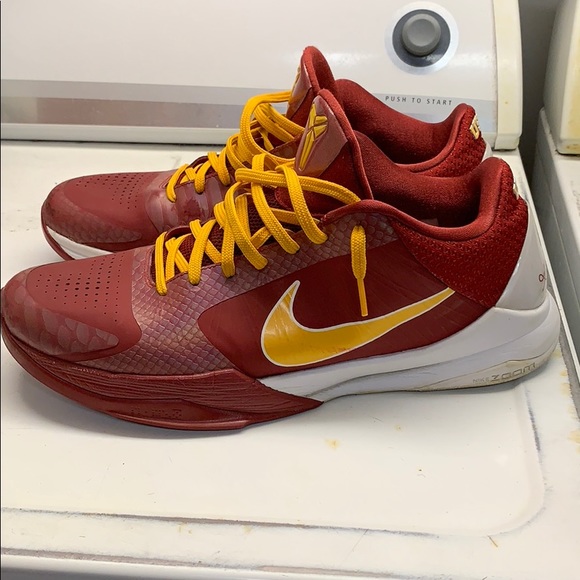 Nike zoom Kobe V (5) USC pe size 13 - Picture 1 of 4